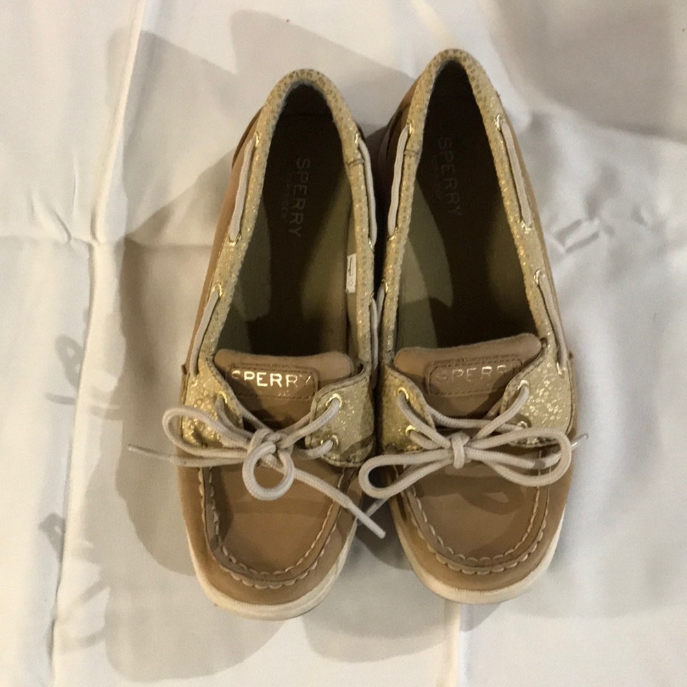 Speery boat shoes